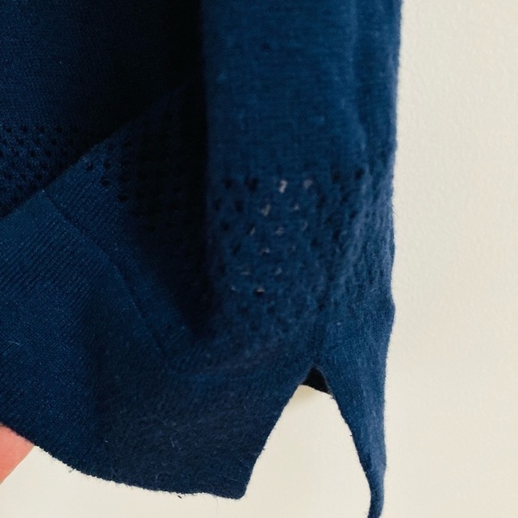 BANANA Republic Sheer Light Navy Cotton Summer Sweater. Size M - Picture 4 of 8